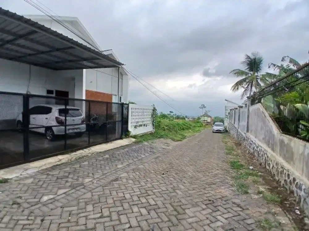 Tanah Dijual Akses Mobil Simpangan 5 Menit Kampus UB Malang