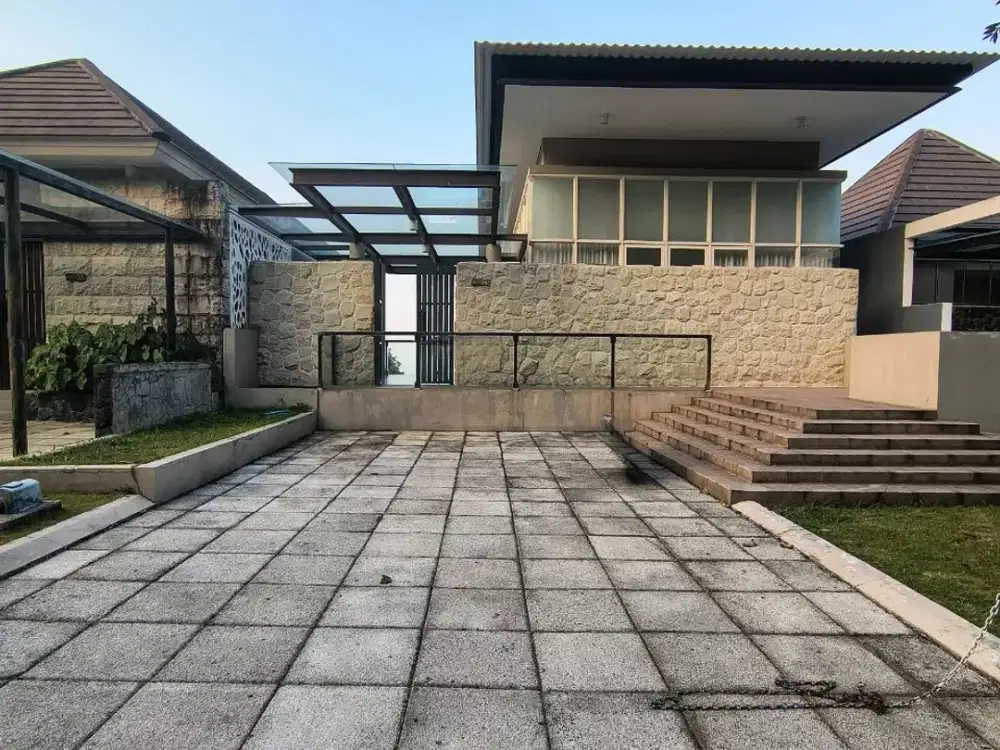 Dijual Rumah Villa Mewah Sagamore Hills View Golf di Taman Dayu Pasuruan
