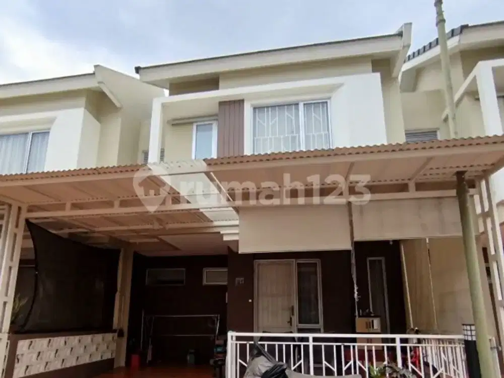 Dijual Rumah Bagus Full Renov (70 M2) Semi Furnished Hadap Selatan Malibu Village Gading Serpong
