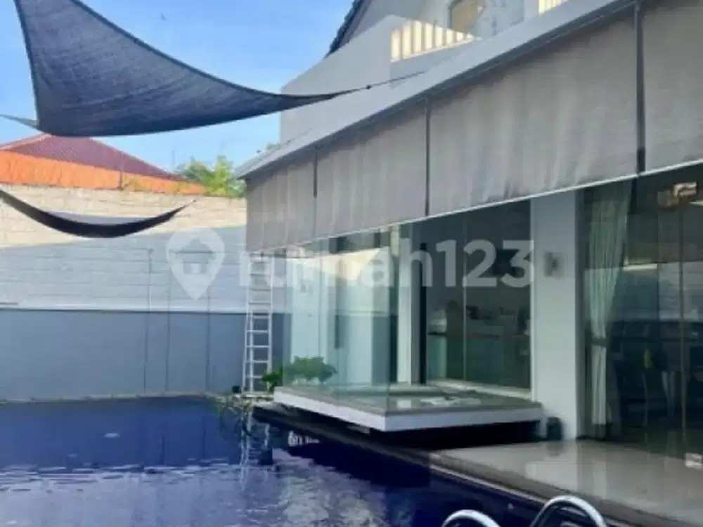Dijual Rumah Bagus (Ada Kolam Renang) di Riverpark Bintaro