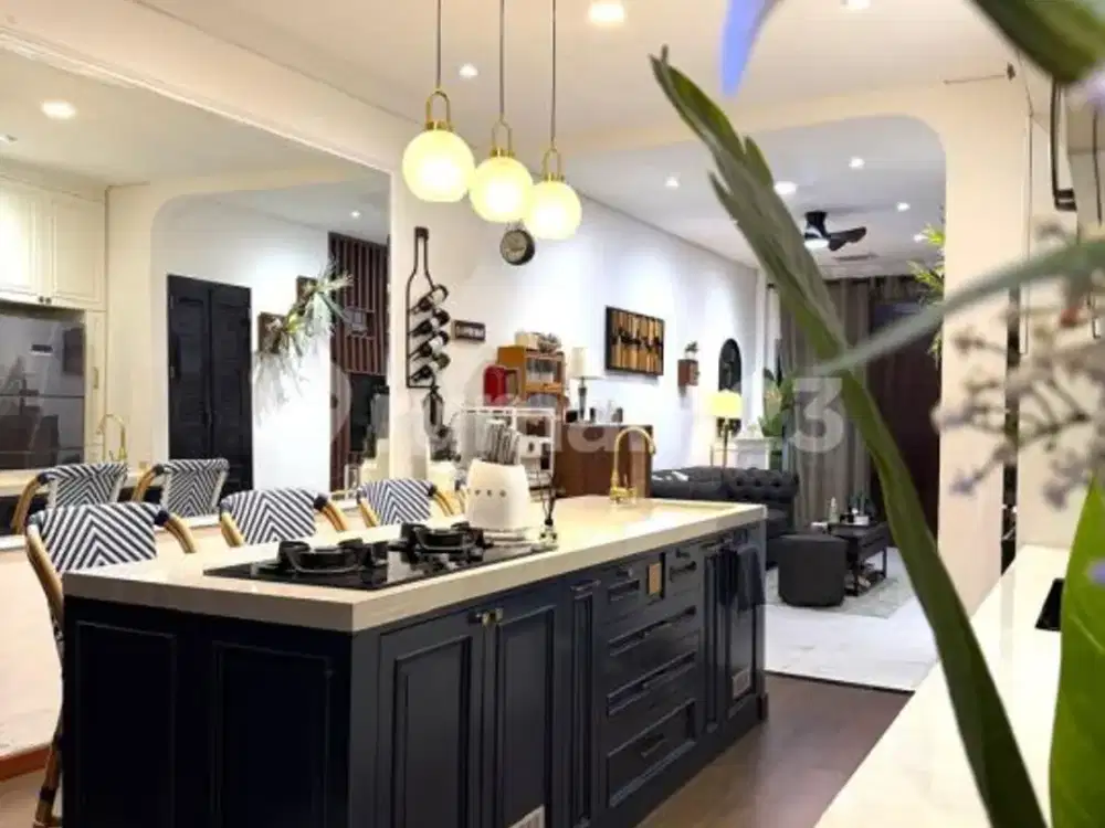 Dijual Rumah Furnish Cantik SHM Siap Huni di Taman Palem Lestari, Cengkareng