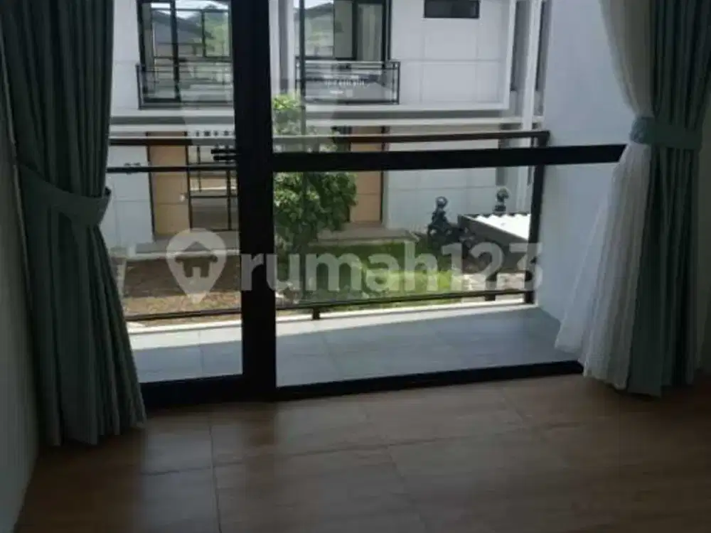 Dijual Rumah Bagus 2 Lantai Cendana Cove Lippo Karawaci
