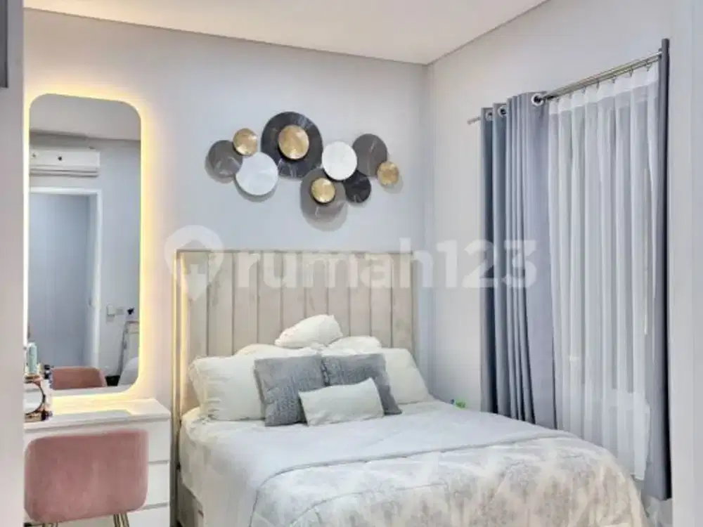 Turun Harga Dijual Rumah Full Interior Cakep di Malibu Village Gading Serpong