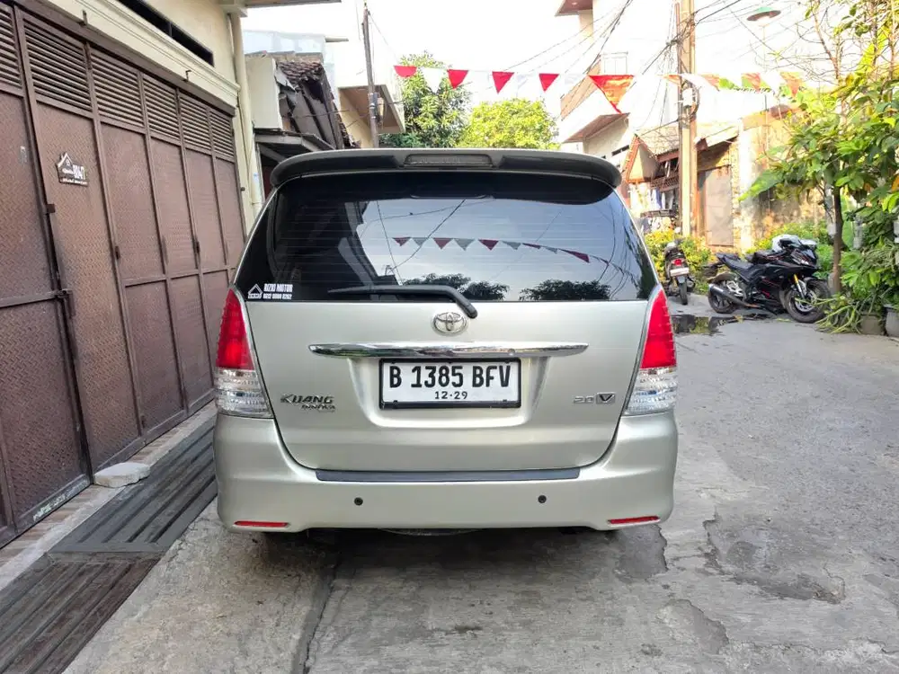 Toyota Kijang Innova Inova V Manual MT Tahun 2009 Silver , 2010