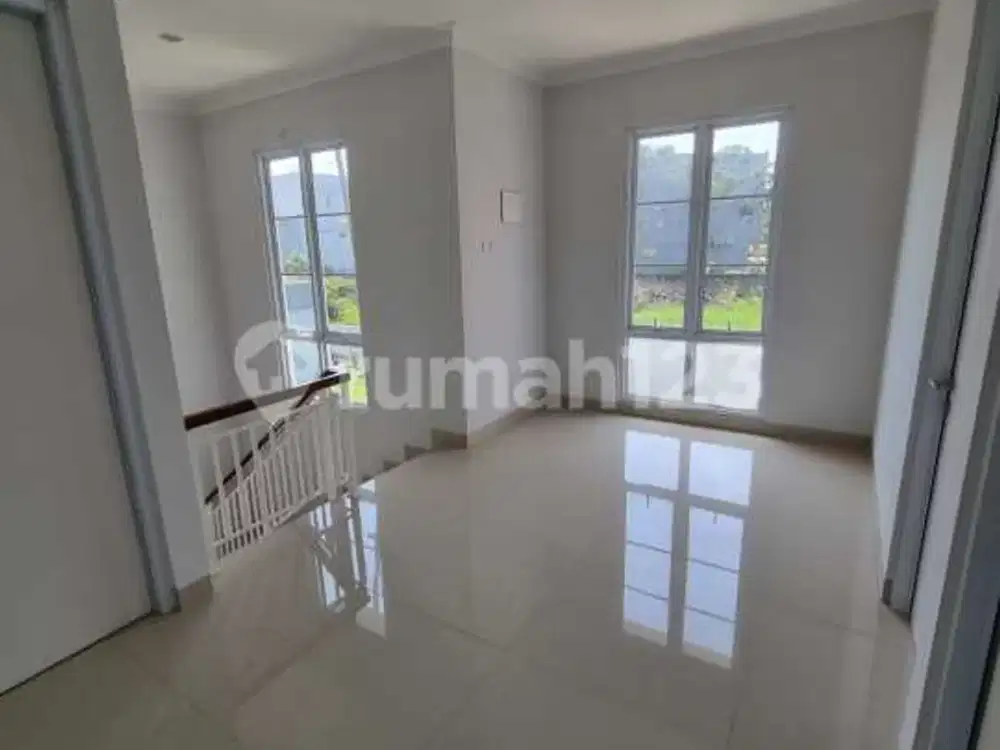 Disewakan Rumah 2 Lantai ( 4+2 KT ) Alicante Gading Serpong