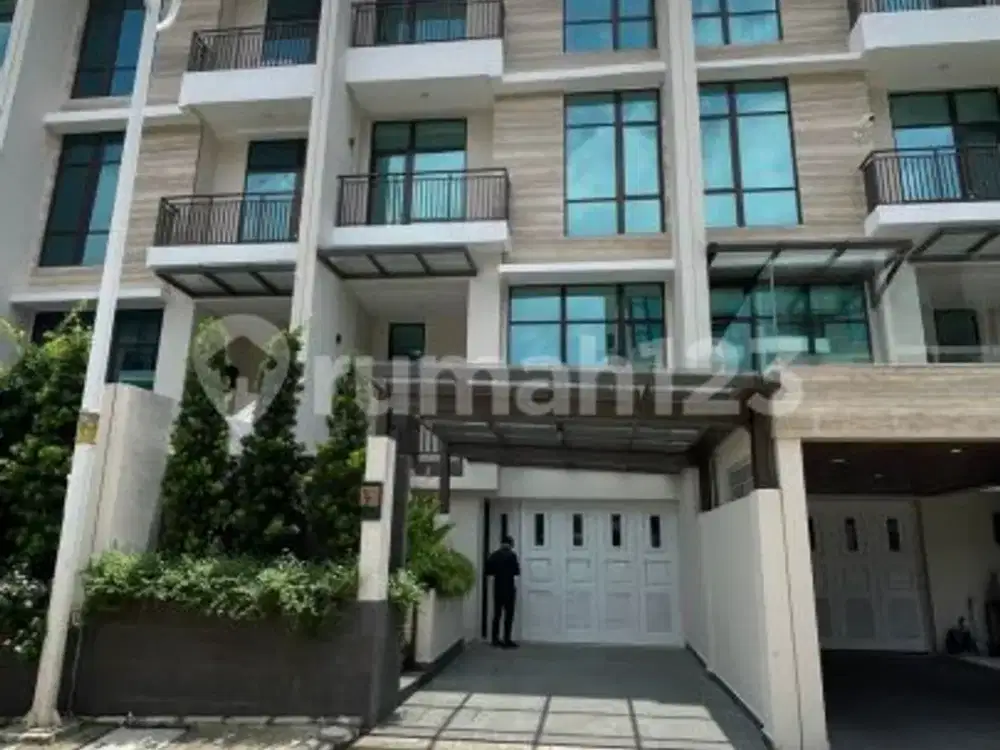 Dijual Rumah Nyaman 2 Lantai Taman Pondok Indah, Jaksel