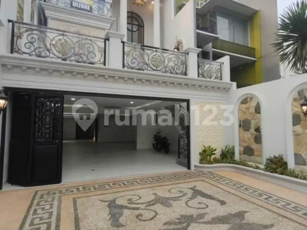 Dijual Rumah Pribadi Baru di Mampang Jaksel + Kolam Renang