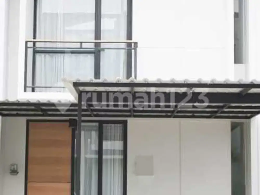 Disewakan Rumah Bagus 2 Lantai Siap Huni di Cendana Parc
