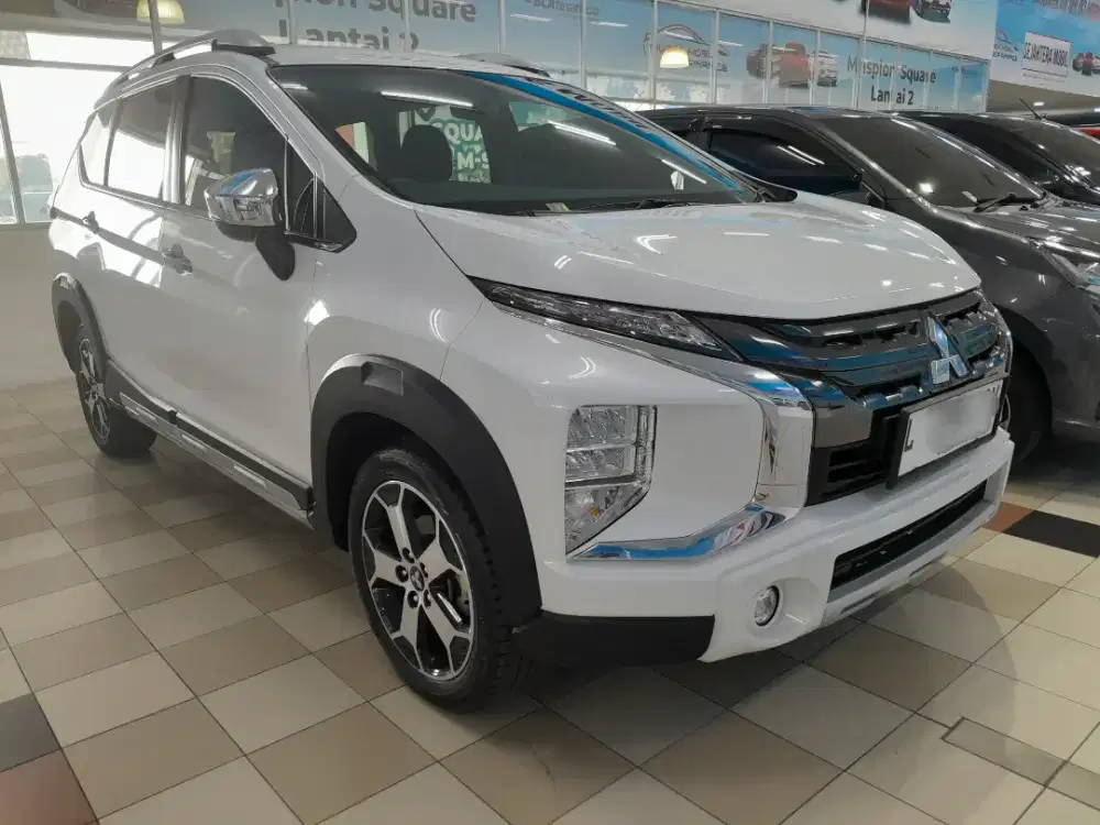 Mitsubishi Xpander Cross 2021 Putih Automatic