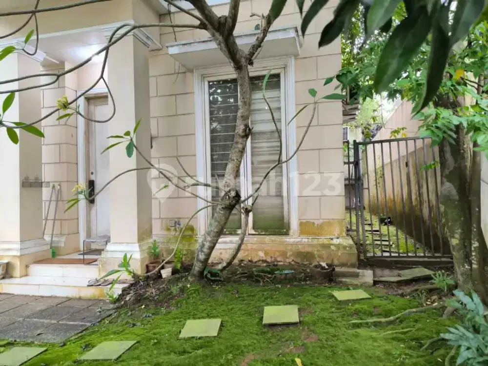 Dijual Rumah 2 Lantai Semi Furnished Les Belles Maisons Jalan Raya Serpong, Tangerang