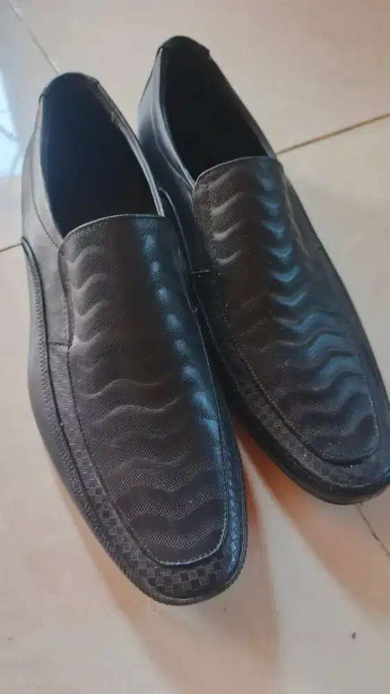 Sepatu Pria Crocodile Original