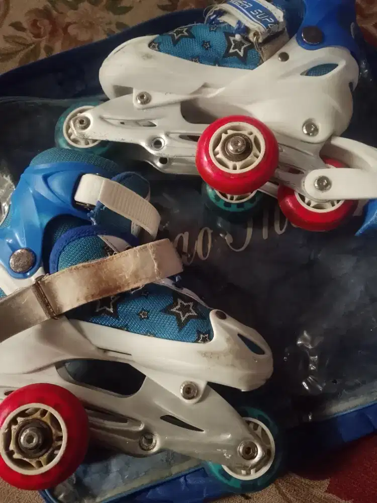 Sepatu roda anak