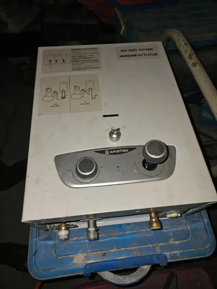 JUAL SECOND WATER HEATER GAS