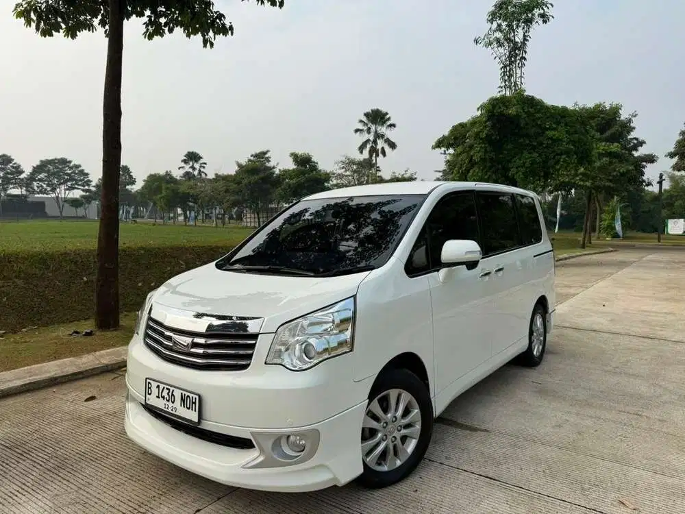 Toyota Nav1 V AT Limited 2014 Bensin