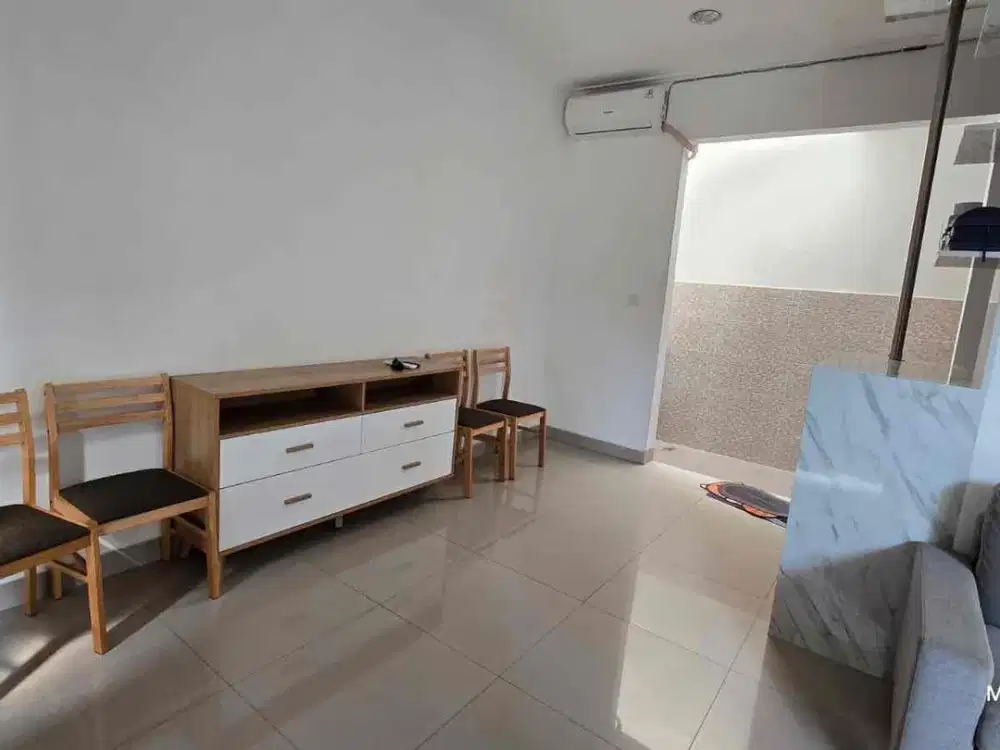 dijual rumah pik2