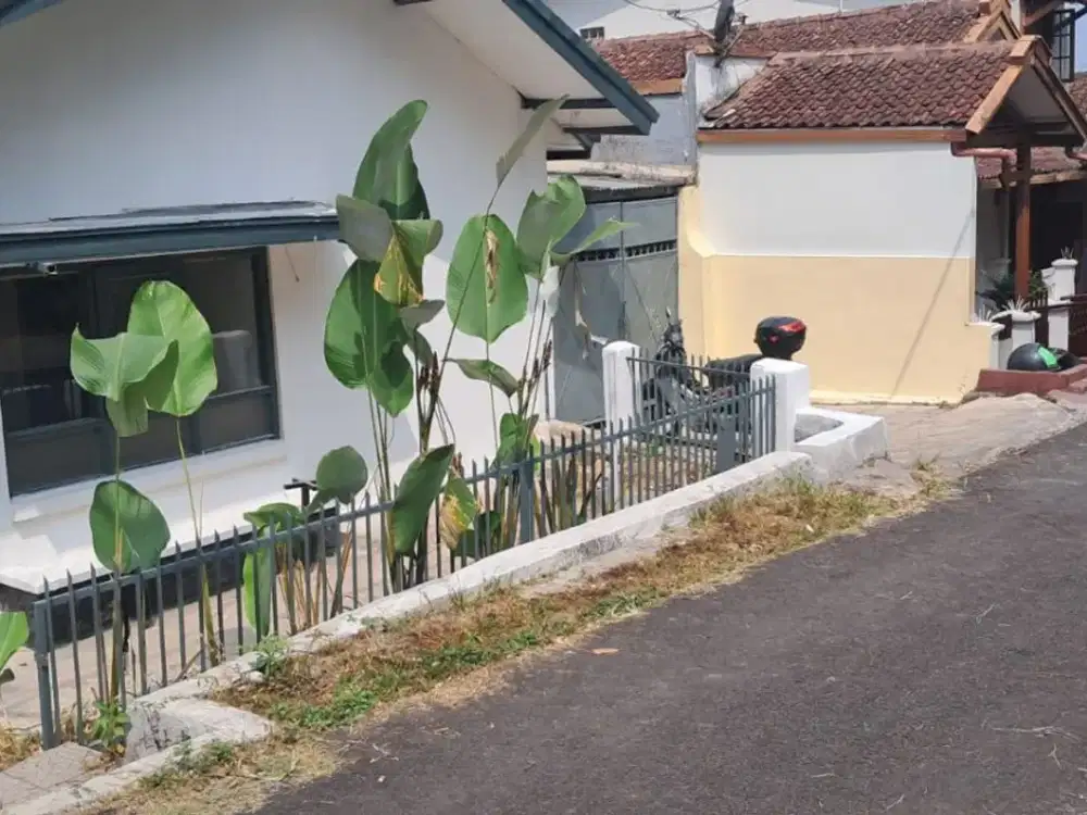 Termurah Rumah Ex Resto di Bukit Dago Belakang Jayakarta Hotel Bandung untuk Ruang Usaha