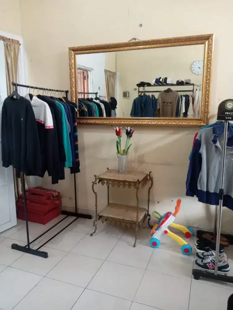 Kaca besar kayu jati