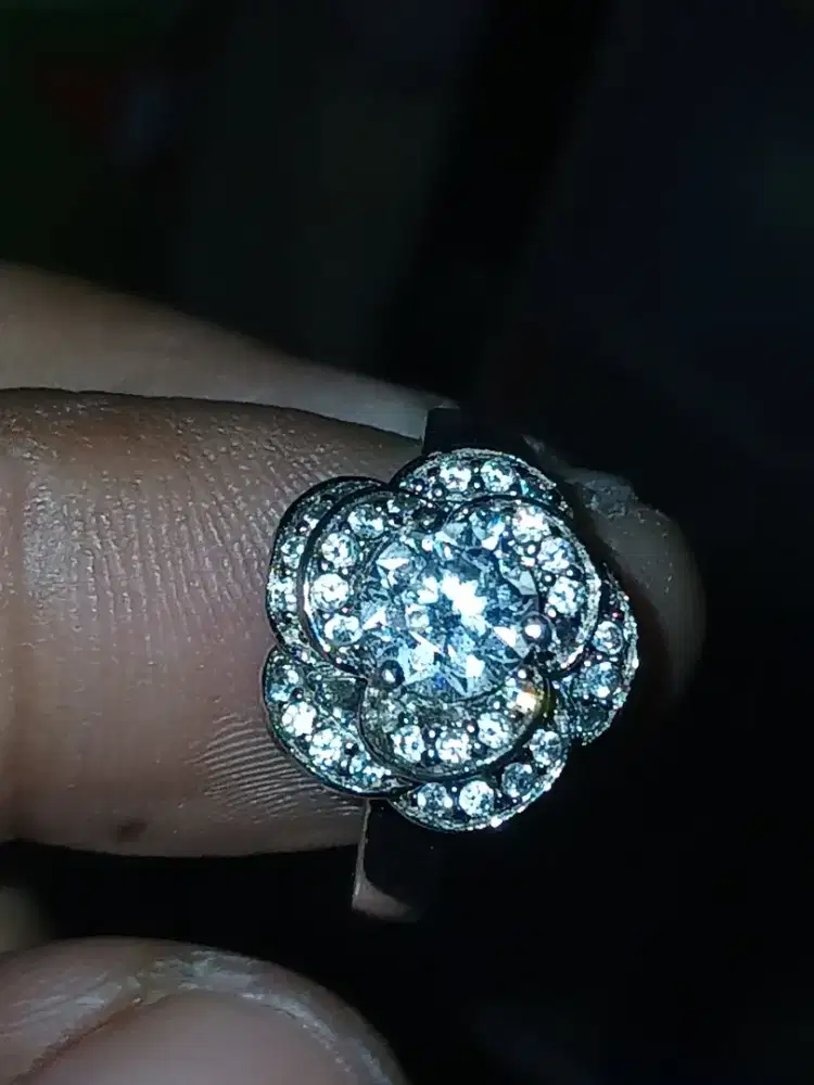 Cincin perak S925 Asli
Berat 4.57 gram