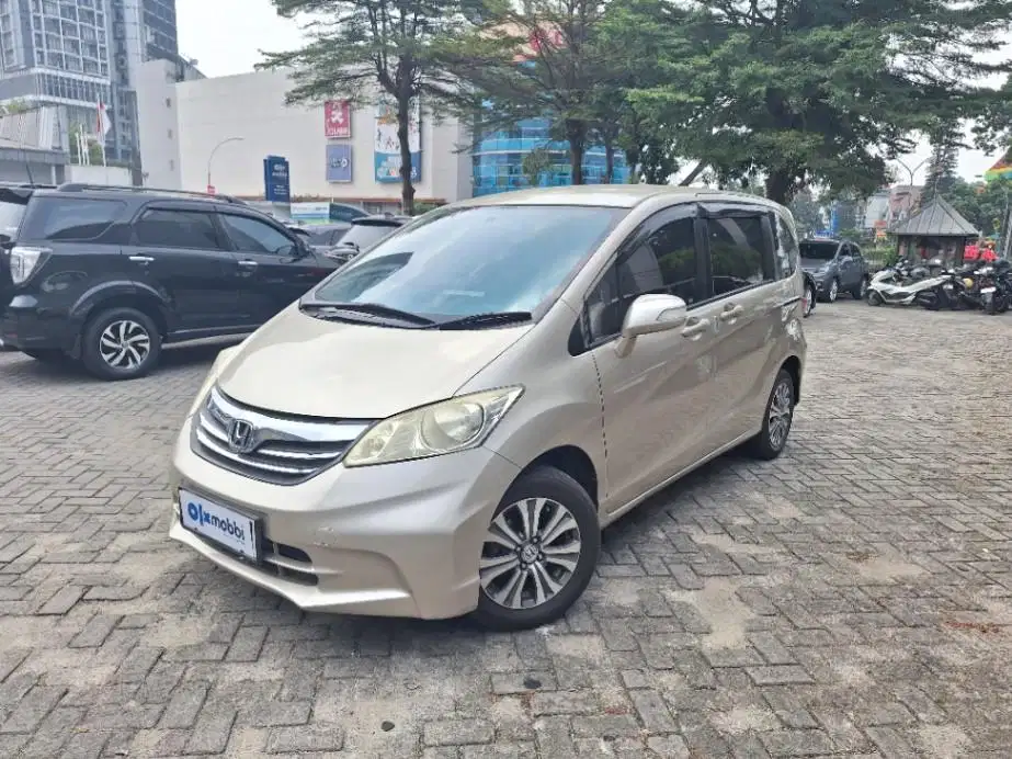 LOW DP Honda Freed 1.5 S Bensin-AT 2013 KOW