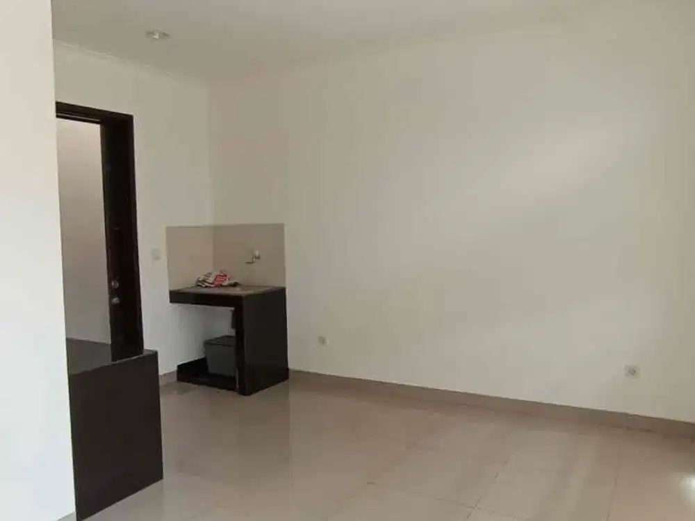 dijual rumah pik 2
