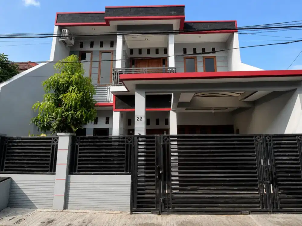 Disewakan Rumah 2.5 lantai Rapih di Kampung Ambon