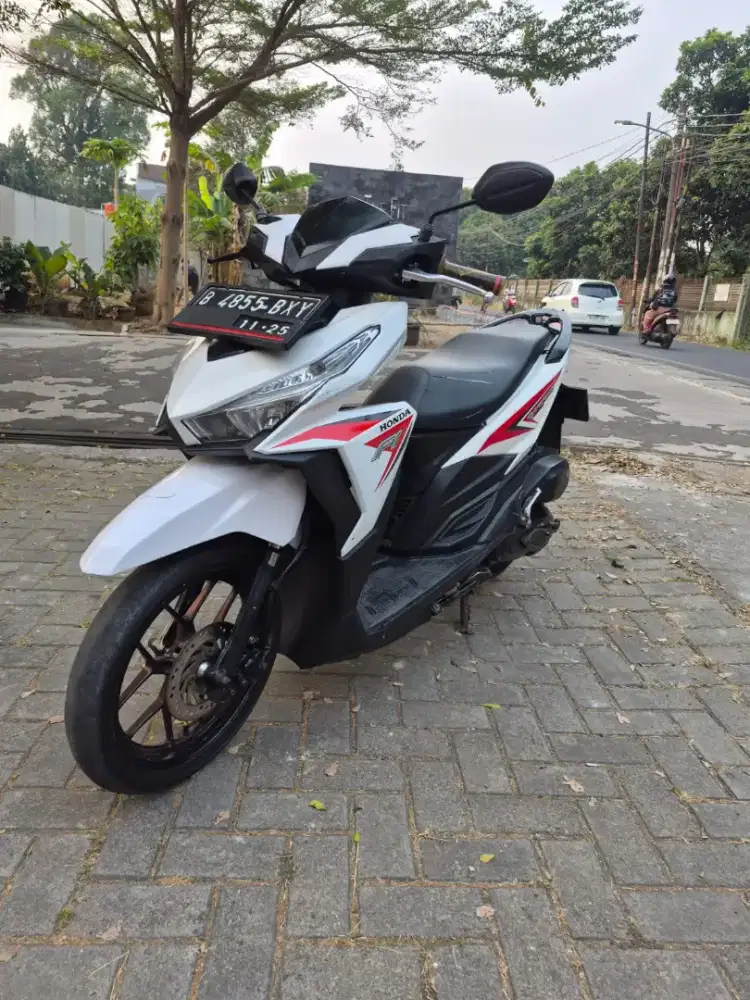 Dijual Honda Vario 125 tahun 2017 surat lengkap