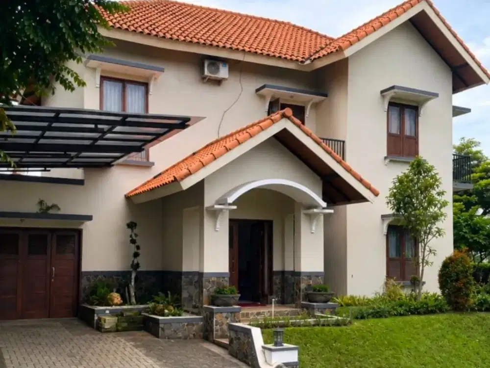 Dijual Rumah Hook Kawasan Eksklusif di Green Hills Malang