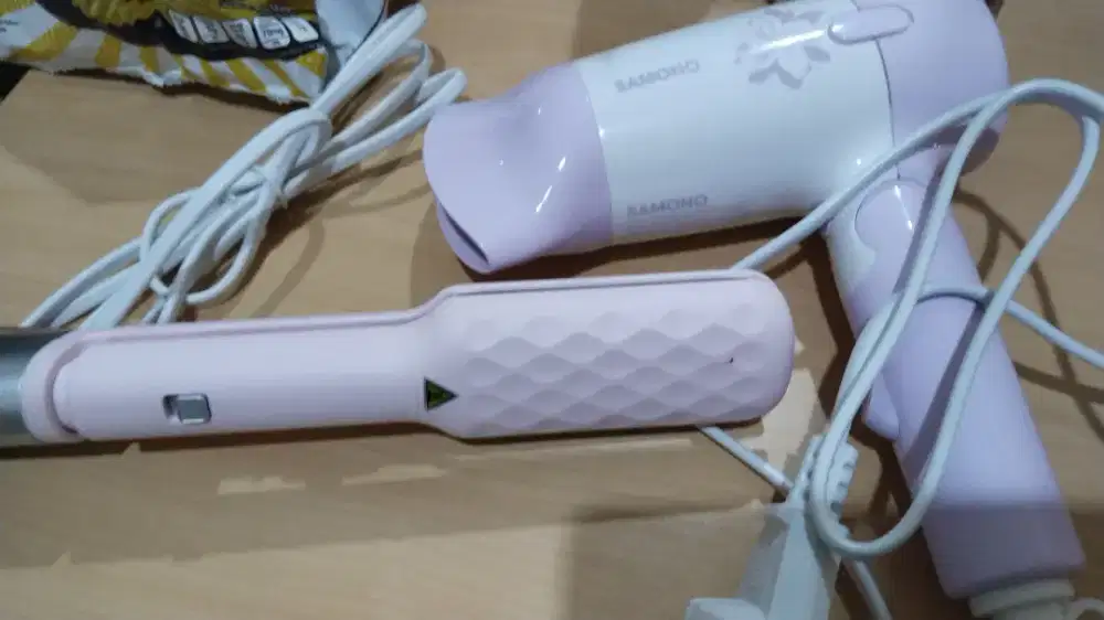 Catokan dan hairdryer samono