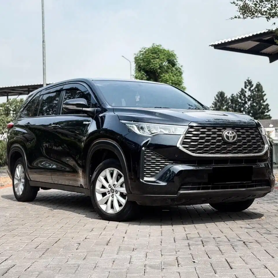 (CASH) Toyota Innova Zenix V Hybrid 2024