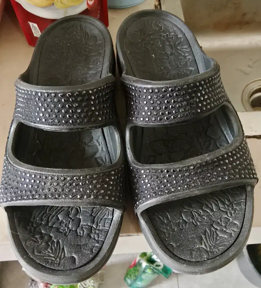 Sandal Foamies Skechers uk 37 hitam