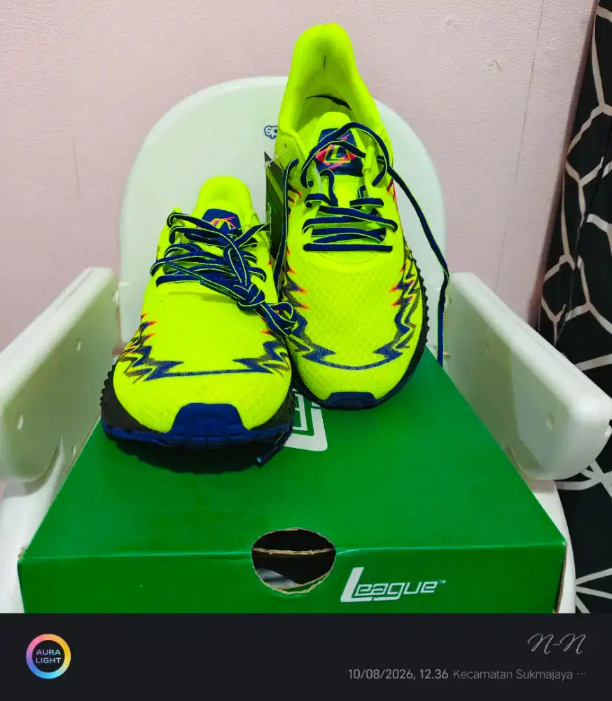 Sepatu Running League Size 42