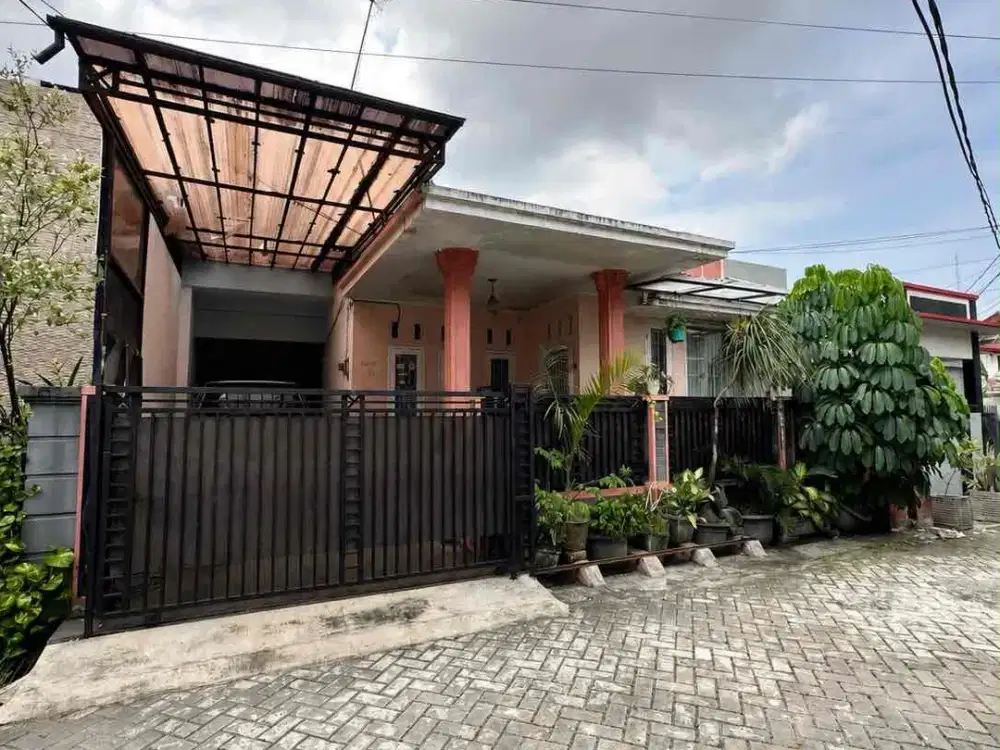 Rumah Luas 5 Kamar Siap Huni di Karang Tengah Ciledug Tangerang