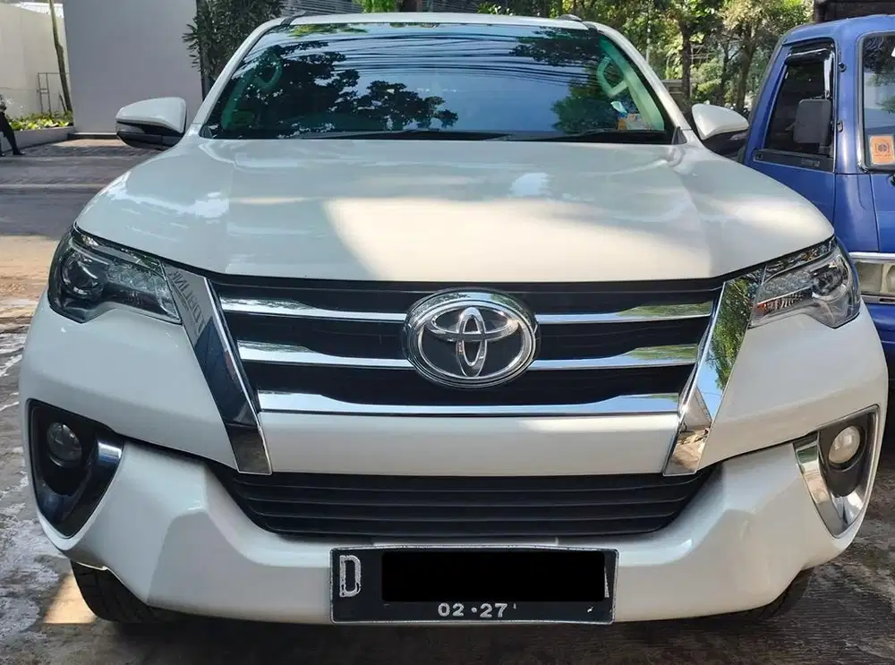 Toyota fortuner VRZ putih