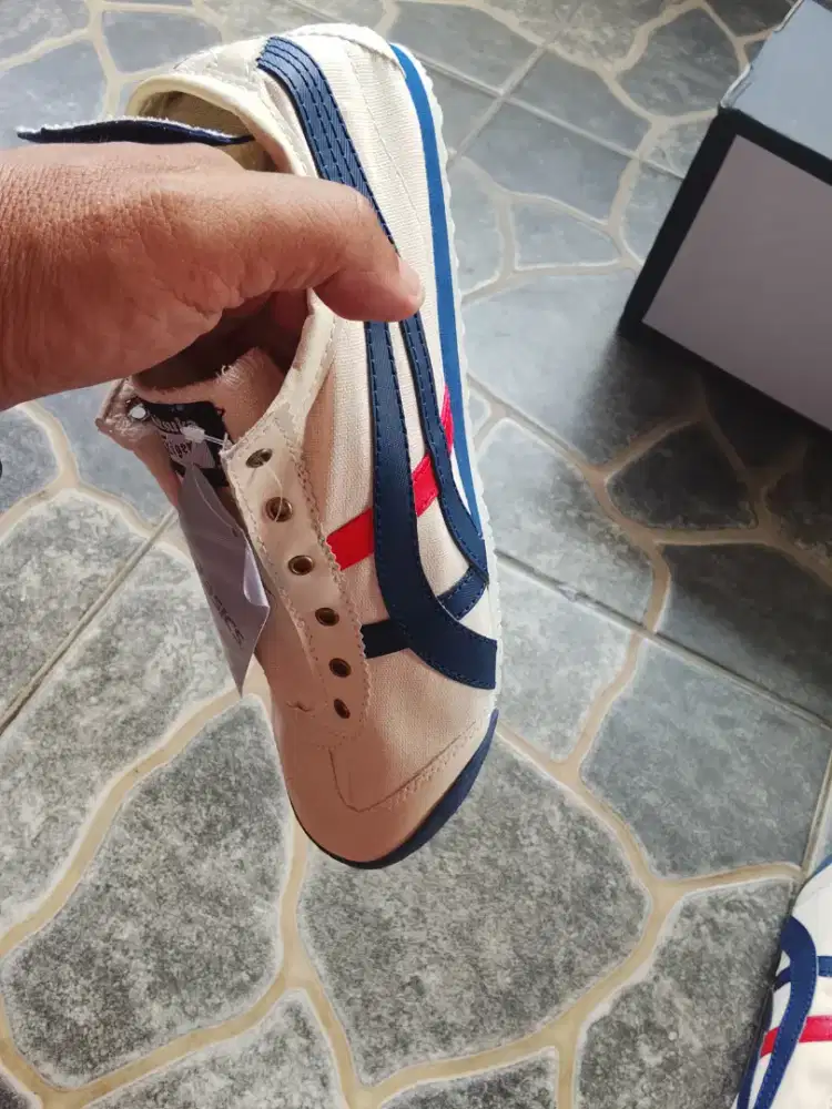 Onitsuka Tiger , baru size 40