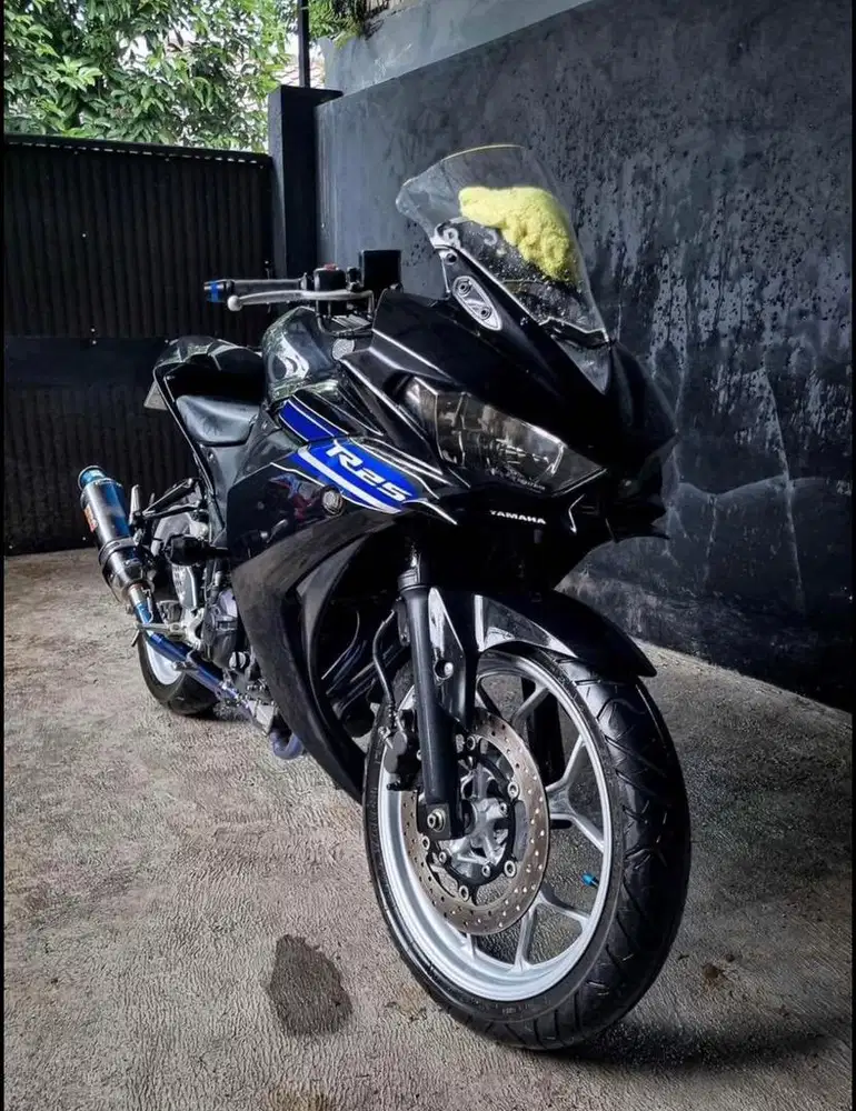 Yamaha R25 r 25 hitam simpenan