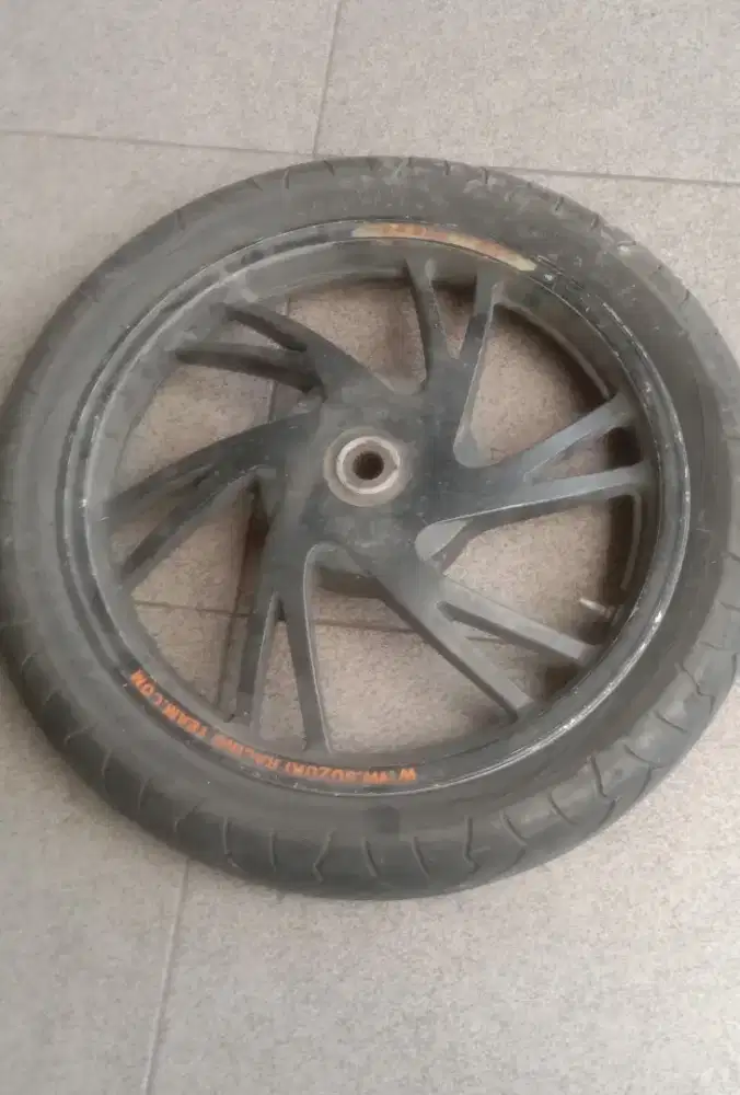 Velg + ban copotan Suzuki hayate