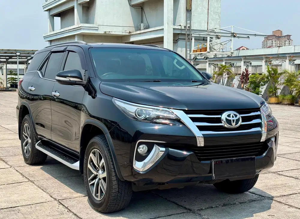 [DP 60JT] TOYOTA FORTUNER VRZ AT DIESEL 2016 HITAM ISTIMEWA TT 2017