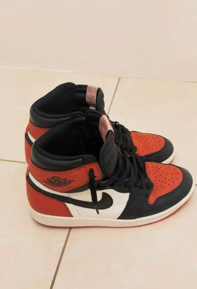 Nike air jordan shattered backboard