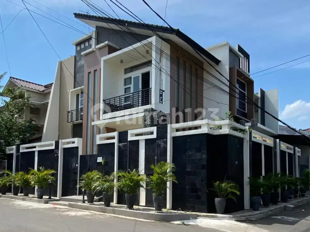 Rumah Bagus Furnished Luas 379M di Pulomas Jakarta Timur