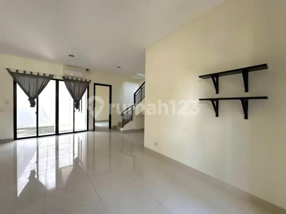 Rumah Semi Furnish Dijual Cepat di Cluster Illustria BSD Tangsel