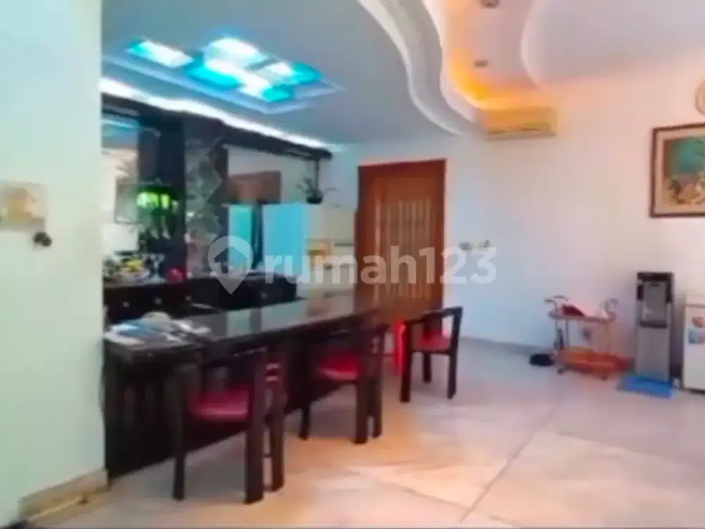 Rumah 2Lt Luas 1117m Semi Furnished Bukit Gading Villa Kintamani