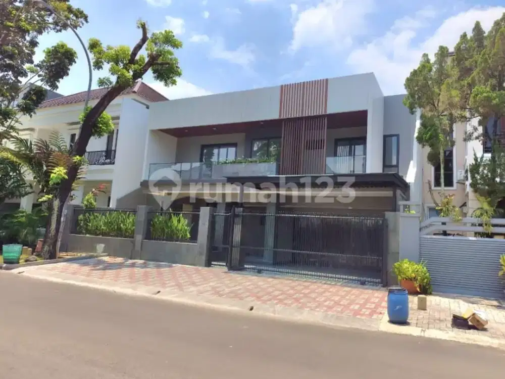 Rumah Semi Furnished 2 Lantai Full Renovasi di Puspita Loka BSD