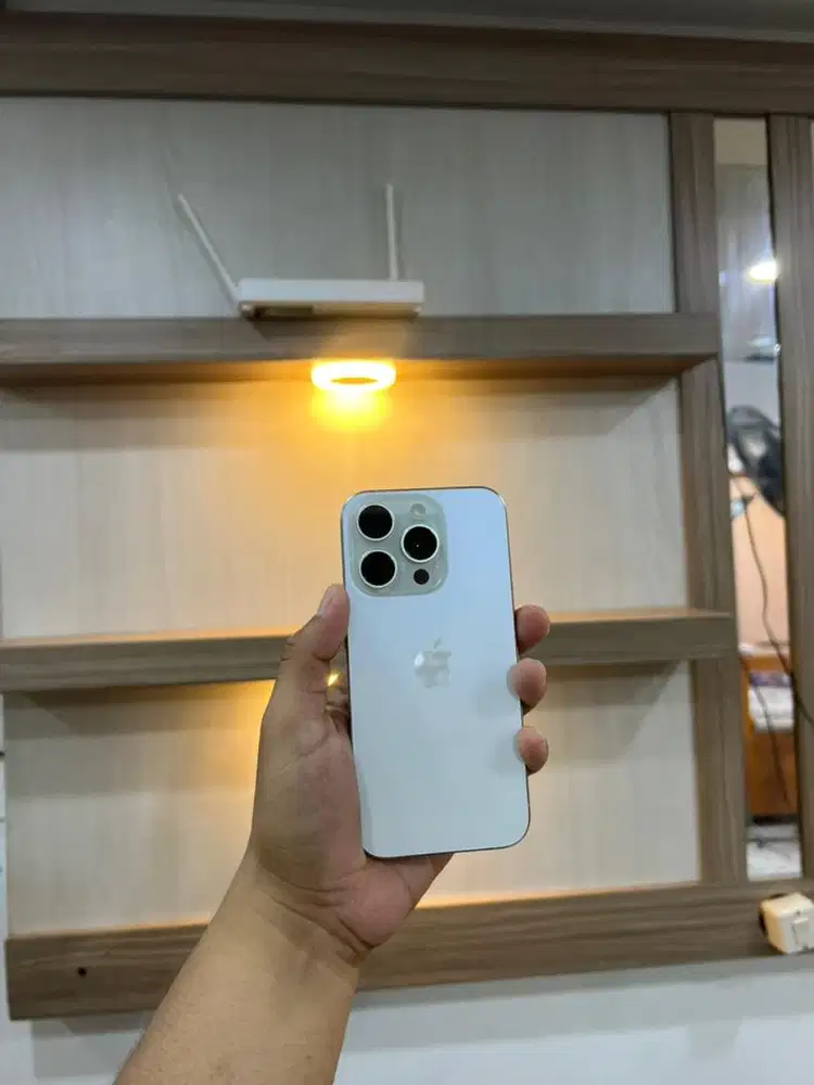 Iphone 15 pro 128gb resmi ibox fullset original likenew
