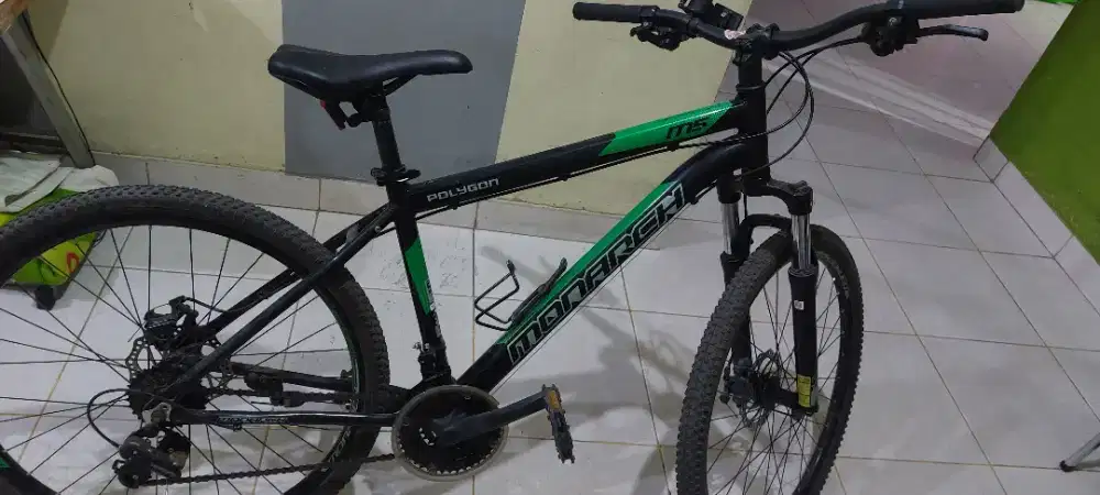 Di jual cepat sepeda polygon monarch 5