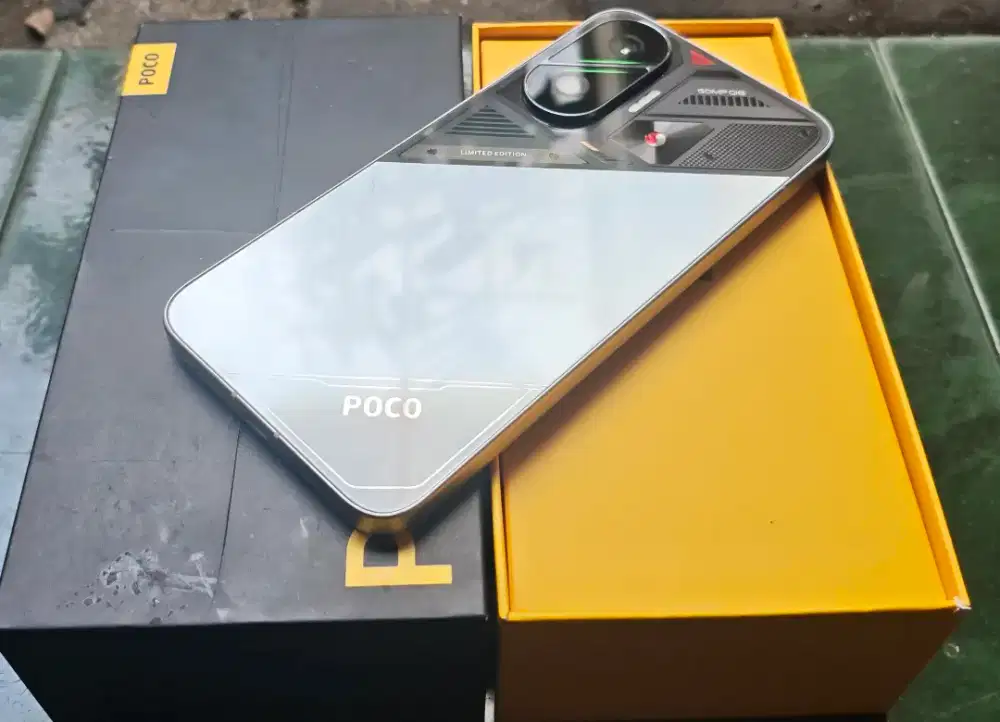 Xiaomi Poco F7 12/512 GB Silver Mulus 97% First Use April 2026 BH 99%