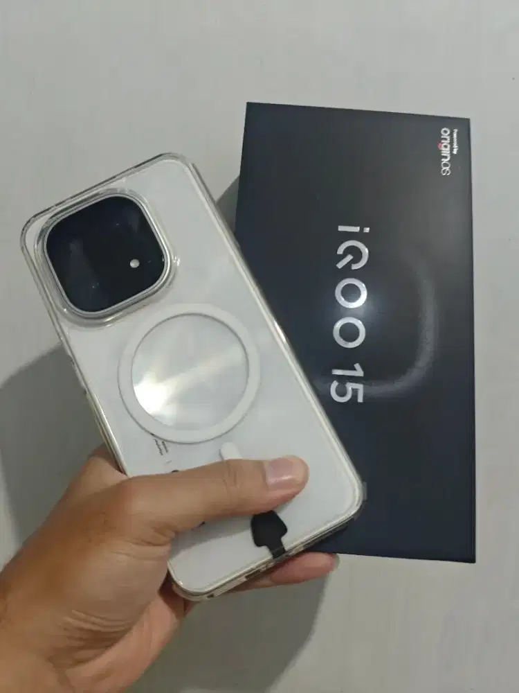 IQOO 15 16/512 + Powerbank + Casing magnet