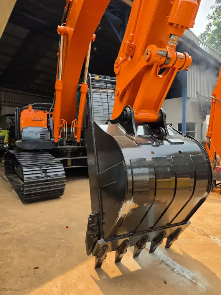 Hitachi Zaxis210F-5G Tahun 2020