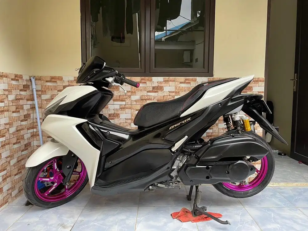YAMAHA AEROX 2023 SILVER