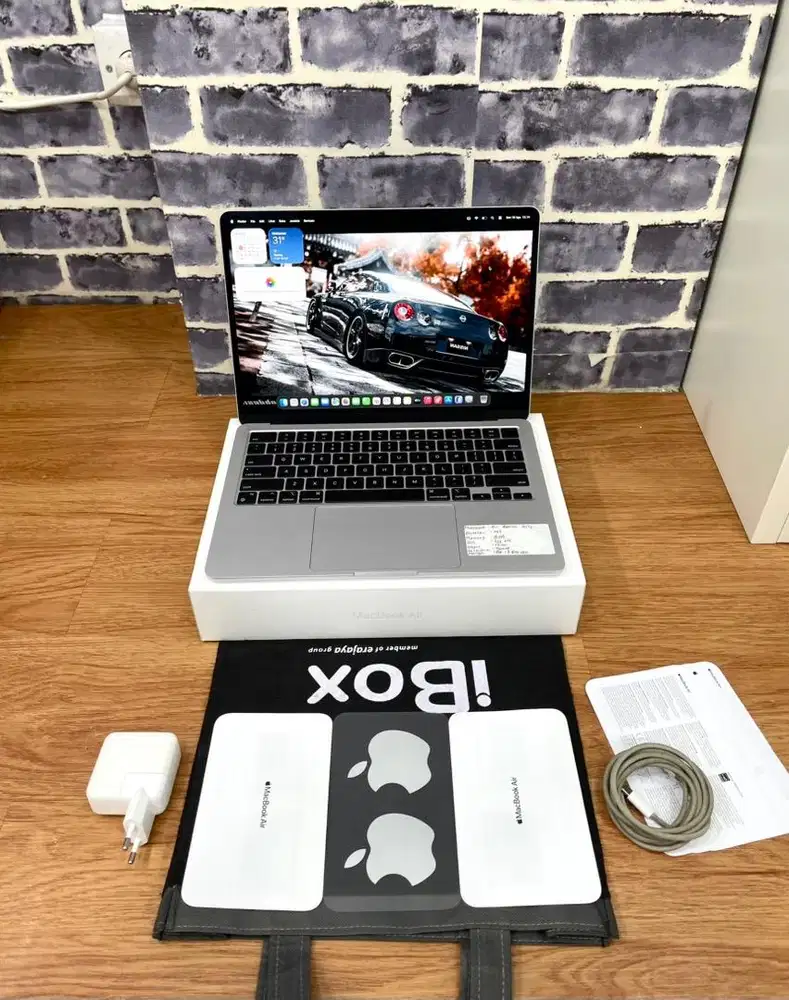 Macbook Air Retina 13-inch 2022