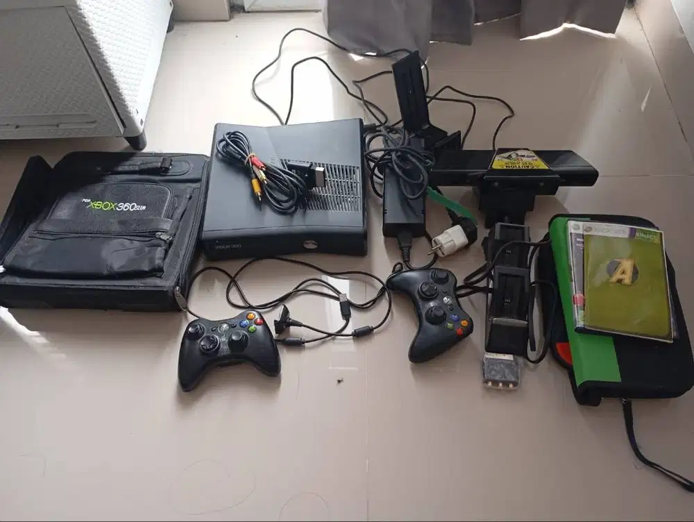 1 SET FULL XBOX 360 SLIM